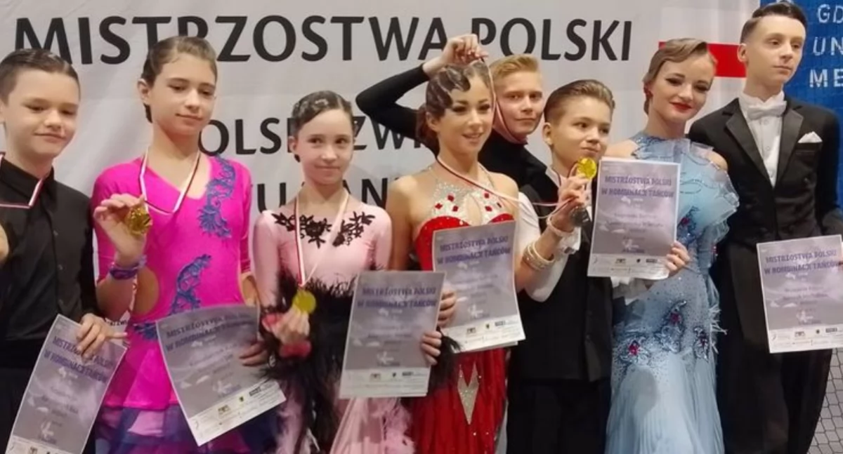 Piłka nożna, Sukcesy elbląskich tancerzy Ogólnopolskim Turnieju Tańca Sportowego Gdańsk Mistrzostwach Polski Kombinacji Tańców Gdańsku - zdjęcie, fotografia
