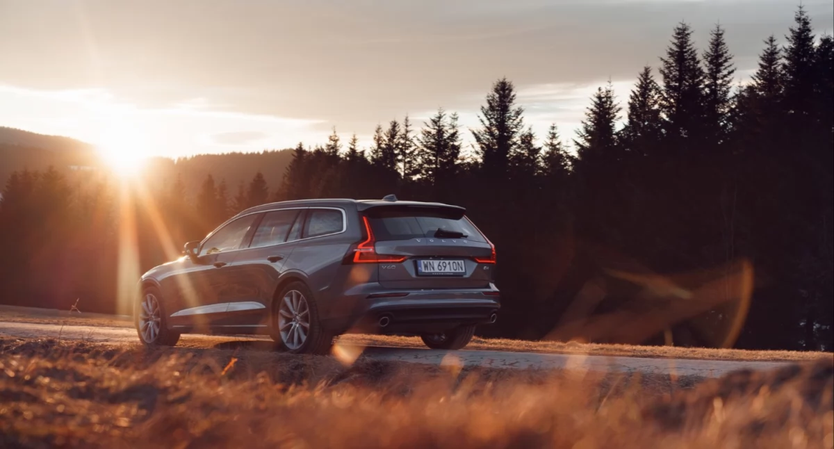 Artykuły sponsorowane, Jeden telefon problemów Jeździsz Volvo Dzwoń Volvo - zdjęcie, fotografia