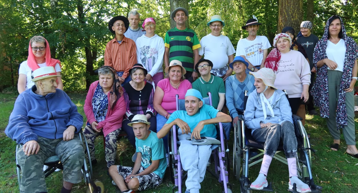 Kultura, Kolor kadrze radość torach wspólnoty Przezmarku - zdjęcie, fotografia