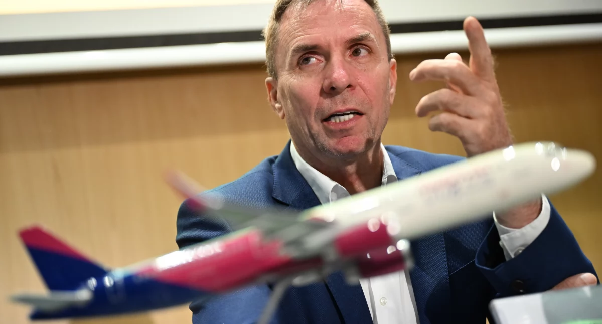  Dyrektor generalny Wizz Air Jozsef Varadi na konferencji prasowej w Gdańsku (fot. PAP/Adam Warżawa)