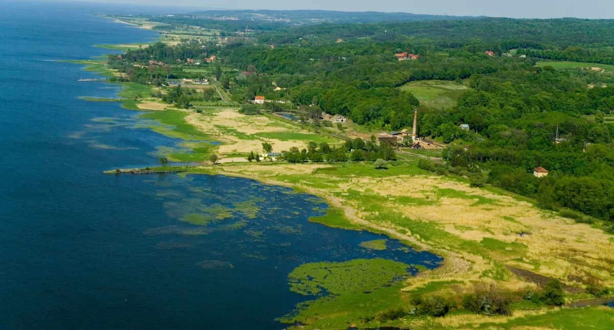 Nadbrzeże (gmina Tolkmicko) znane jest przede wszystkim z przystani morskiej dla jachtów o małym zanurzeniu (fot. archiwum PKWE)