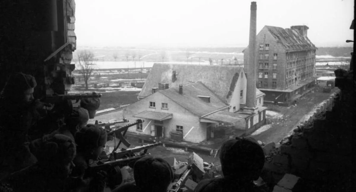Elbląg w 1945 r., ul. Dojazdowa (fot. zbiory MAH)