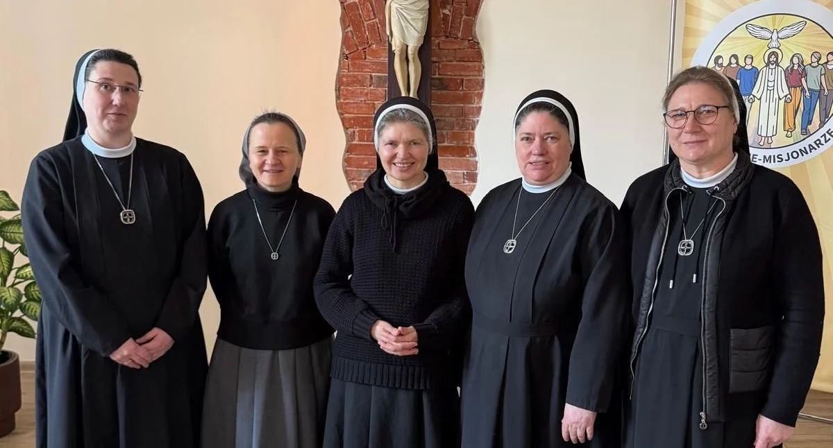  Nową przełożoną prowincjalną została s. M. Angela Krupińska ( w środku) fot. FB / Siostry Katarzynki