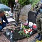 Uroczyste złożenie wieńców i zniczy na grobie gen. bryg. Bolesława...