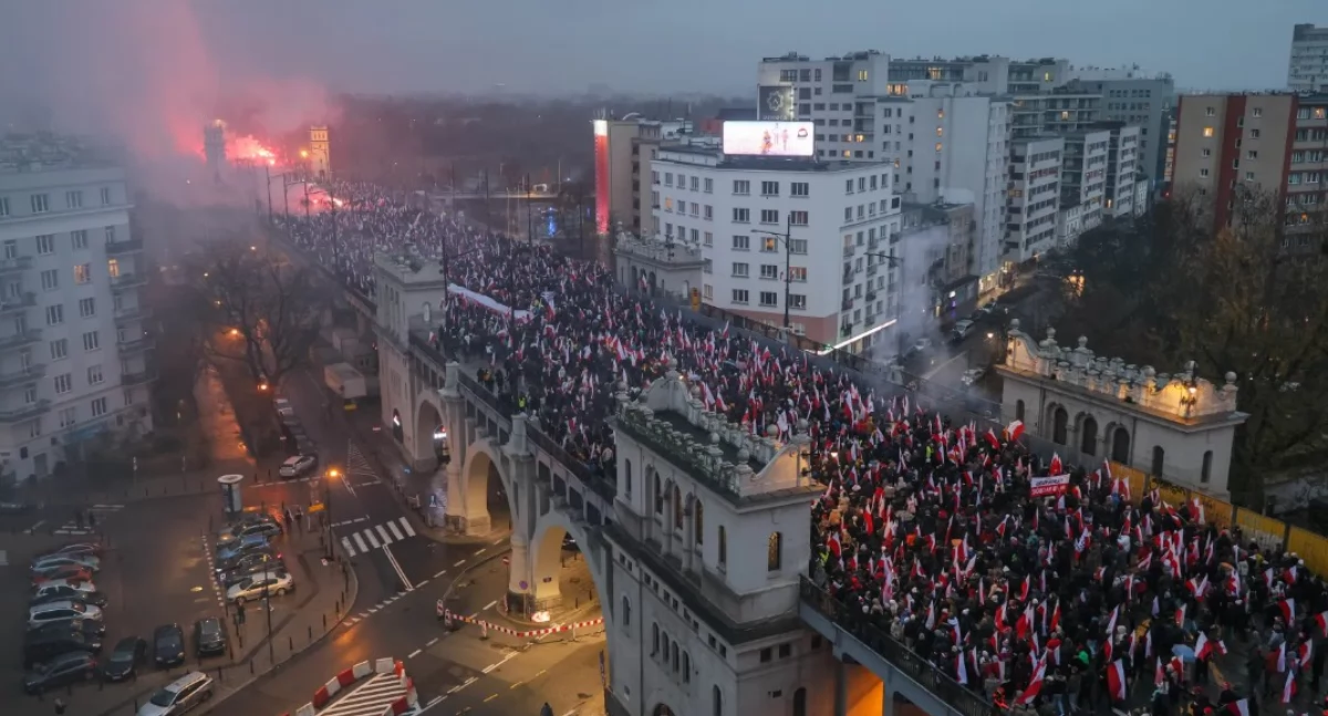 AKTUALIZACJA:Ulicami stolicy idzie Marsz Niepodległości. Czy jest bezpiecznie?
