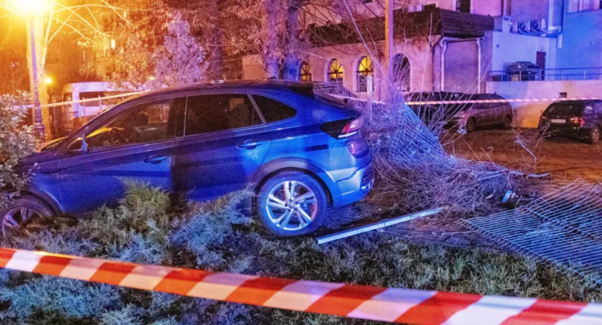 Wjechała autem w matkę