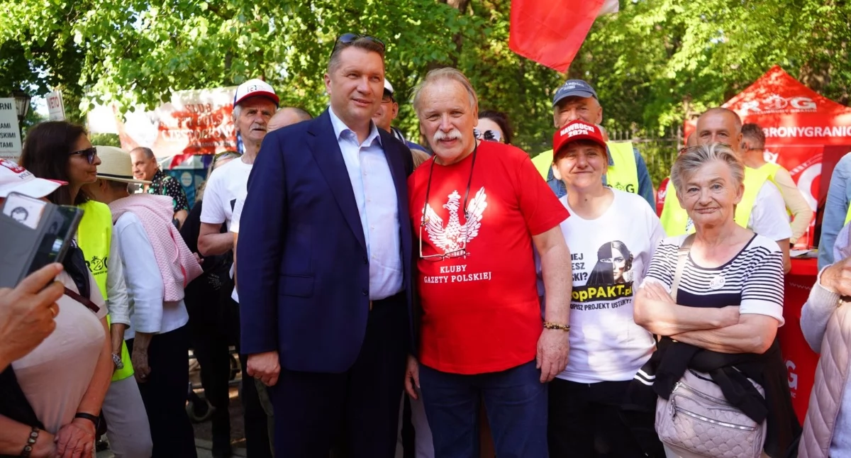 „Ta władza zawiodła” – Przemysław Czarnek w „Miasteczku Gniewu” pod KPRM