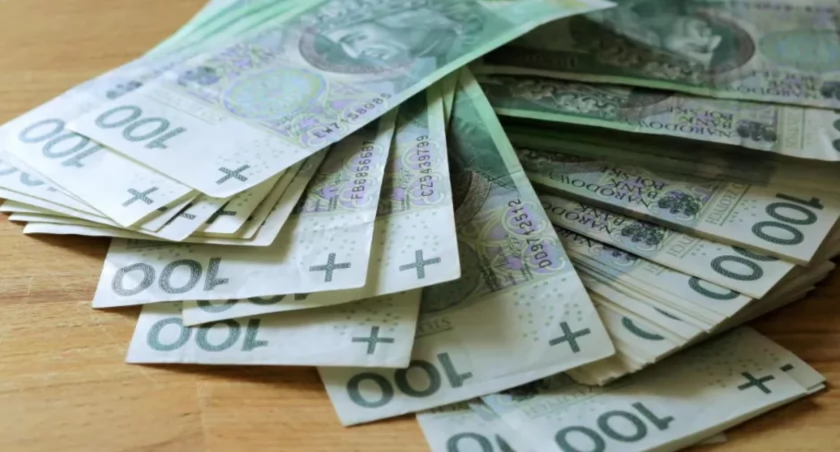 Nowe dane o zarobkach. Ile zarabiamy? 