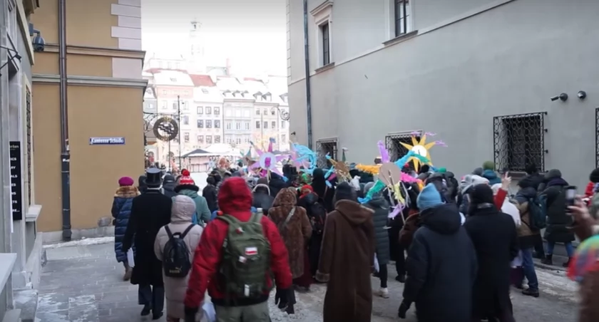 [Zdjęcia] Kolędy rozgrzały serce warszawskiej Starówki