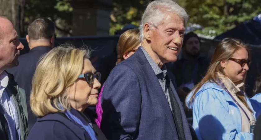 Clintonowie idą na przesłuchanie