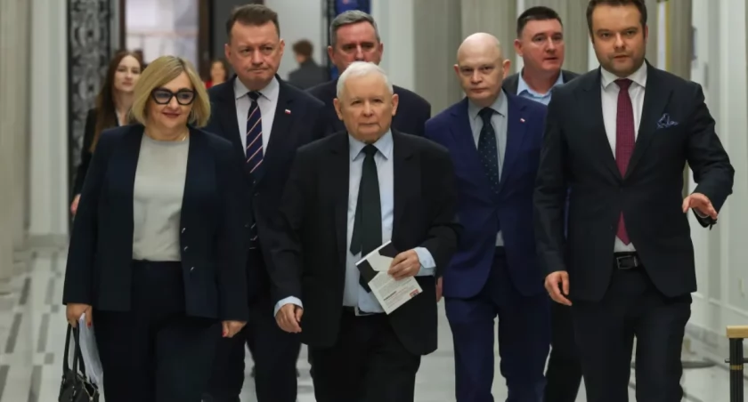 PiS chciał zamkniętych drzwi, zapadła decyzja