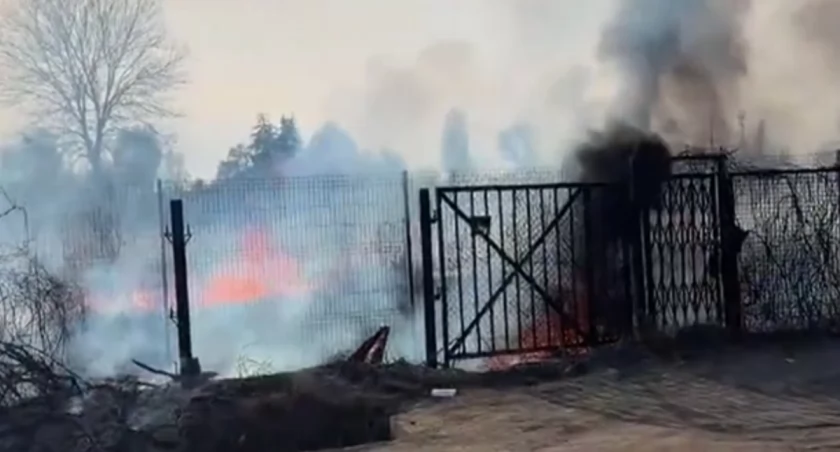 Ogień tuż przy lotnisku Chopina