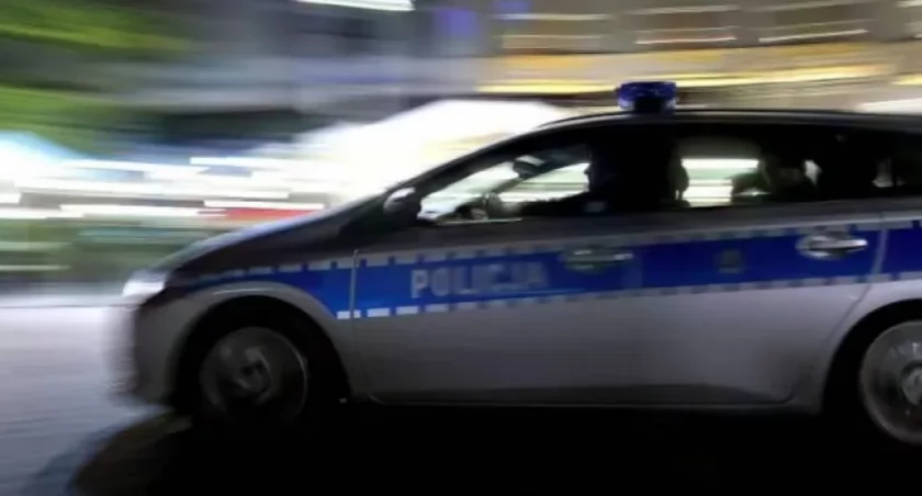 Szok w Śródmieściu: pracownik kebaba zaatakował bezdomnego