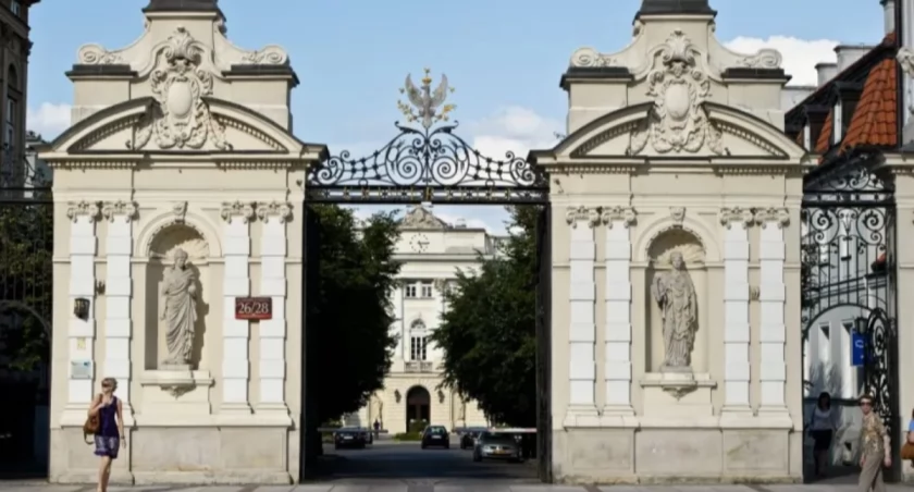 Cichy cyberatak na UW. Przez tygodnie kopiowali dane bez śladu