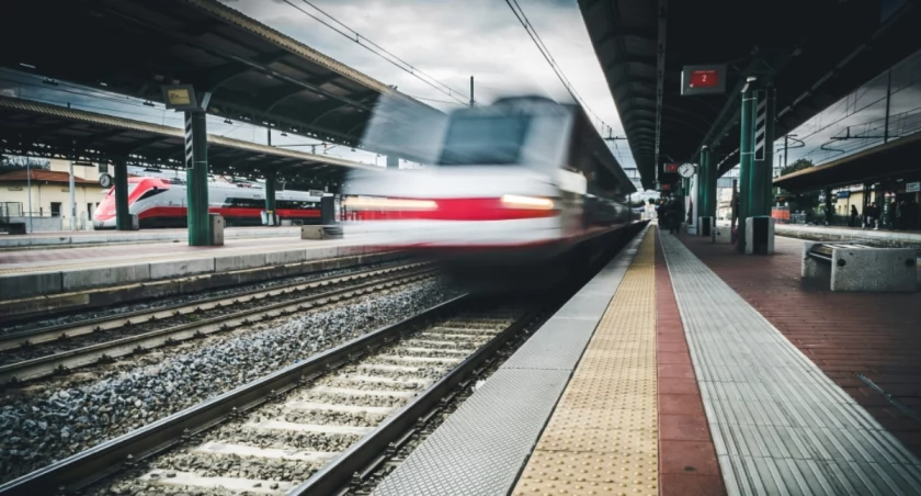 CPK odpala megaprojekt. Pociągi 350 km/h w Polsce?!