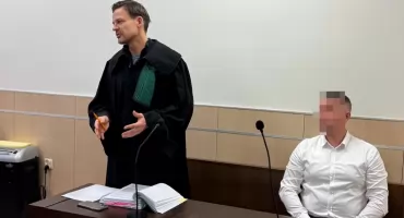 „Po co była ta pomoc w przesłuchaniu?” Policjant z Elbląga prawomocnie skazany za przemoc i groźby